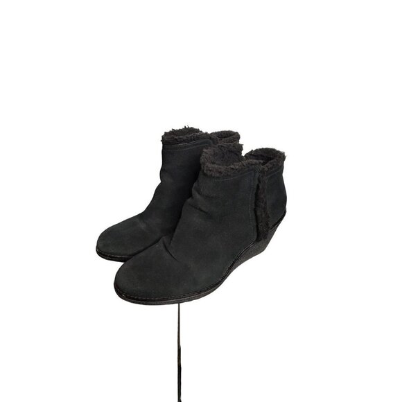 Cole Haan Women's Michelle Shearling Waterproof Short Wedge boot, 9B - Picture 1 of 8